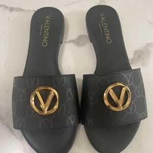 Valentino Slides